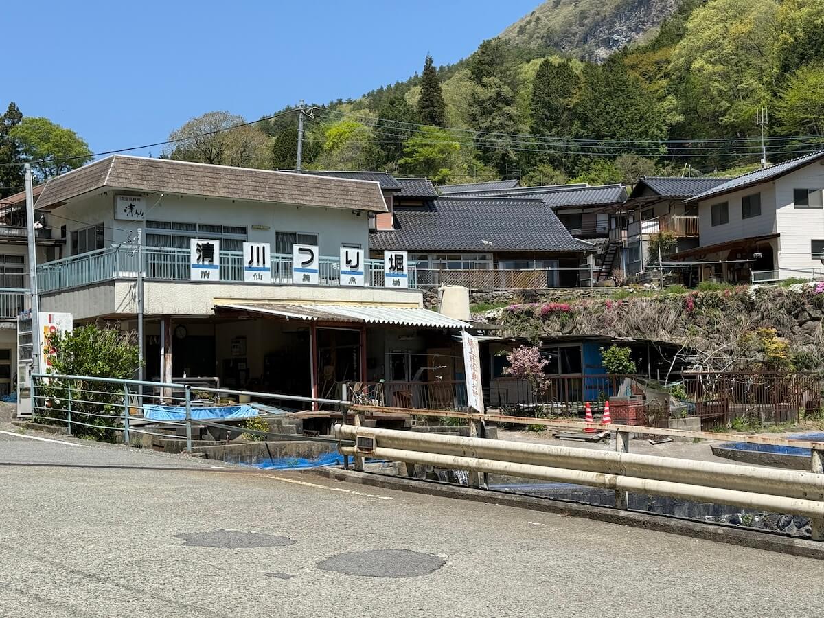 山梨県にある清川釣り堀